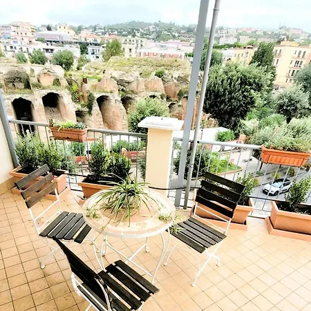 Interno 10 * Pozzuoli