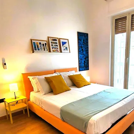 Interno 10 *
