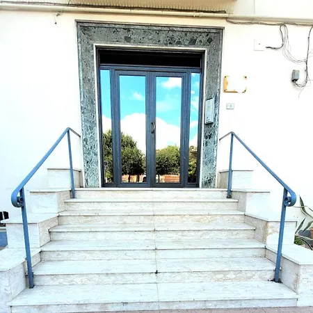 Interno 10 * Pozzuoli