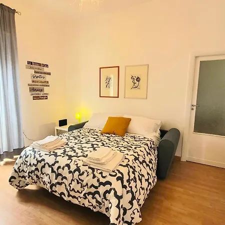 Interno 10 Apartment *
